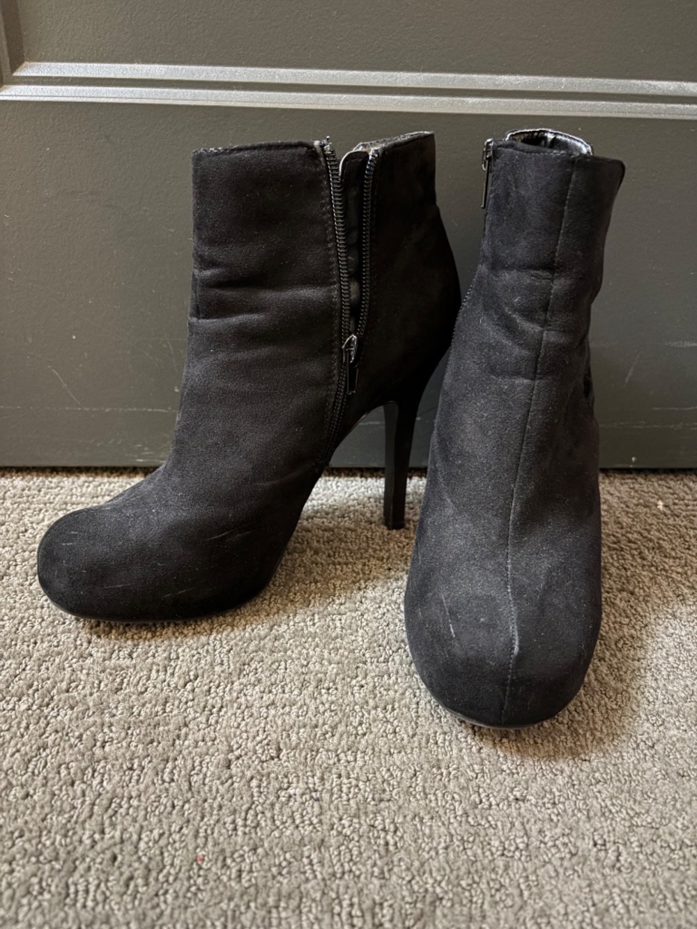 Black booties - Picture 2 of 2